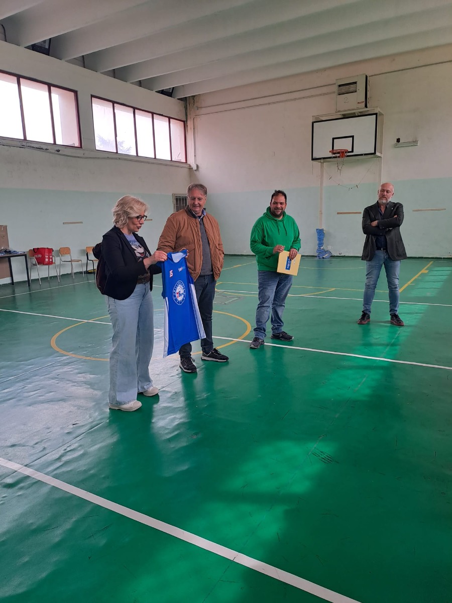 Consegna divisa Jr NBA